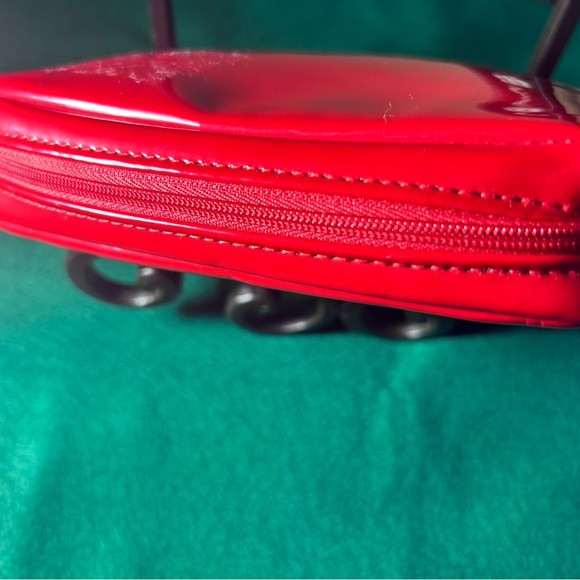 Authentic NWOT Preloved Matching Red CD compact mirror and makeup pouch - Picture 2 of 9